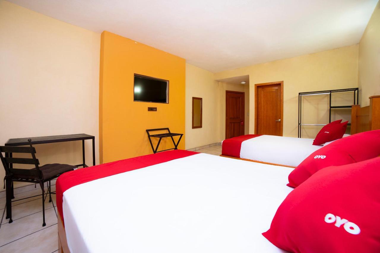 Oyo Promenade,terminal De Autobuses De Hotel 3*